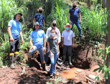 Recuperação de nascentes, construção de cisternas e horta em escola: Mercedes desenvolve ações sustentáveis
